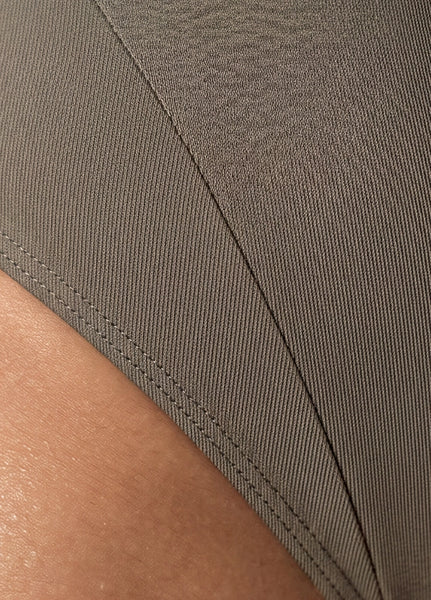 Salome 5503 Oak Line Square-Neck Long-Sleeve Thong Bodysuit | Medium Compression